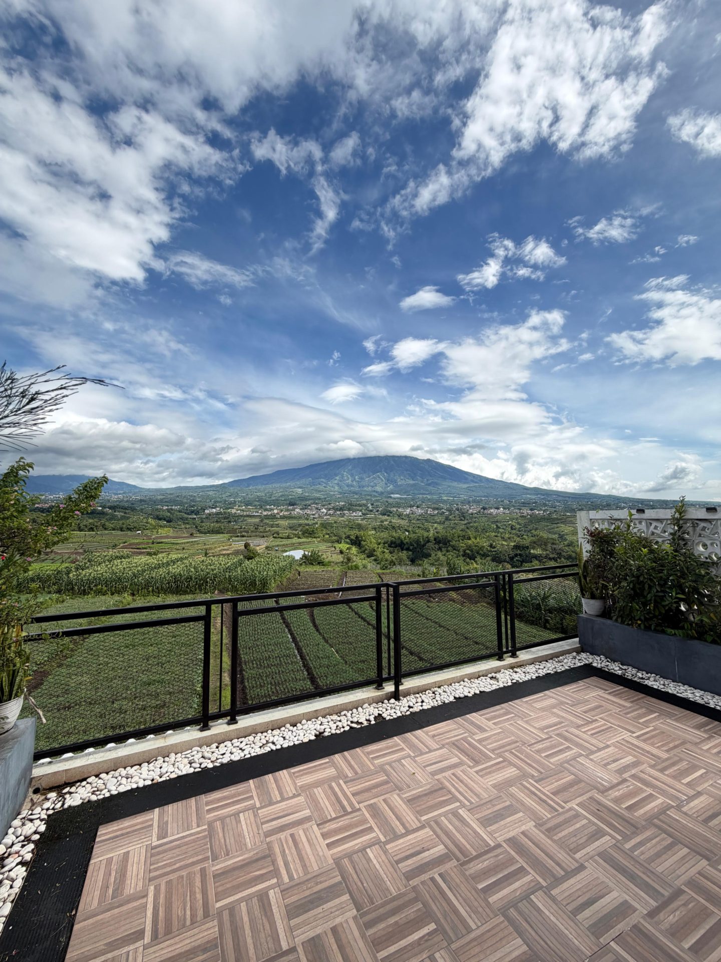 Villa Liberty — Sewa Villa Private Pool Batu Malang