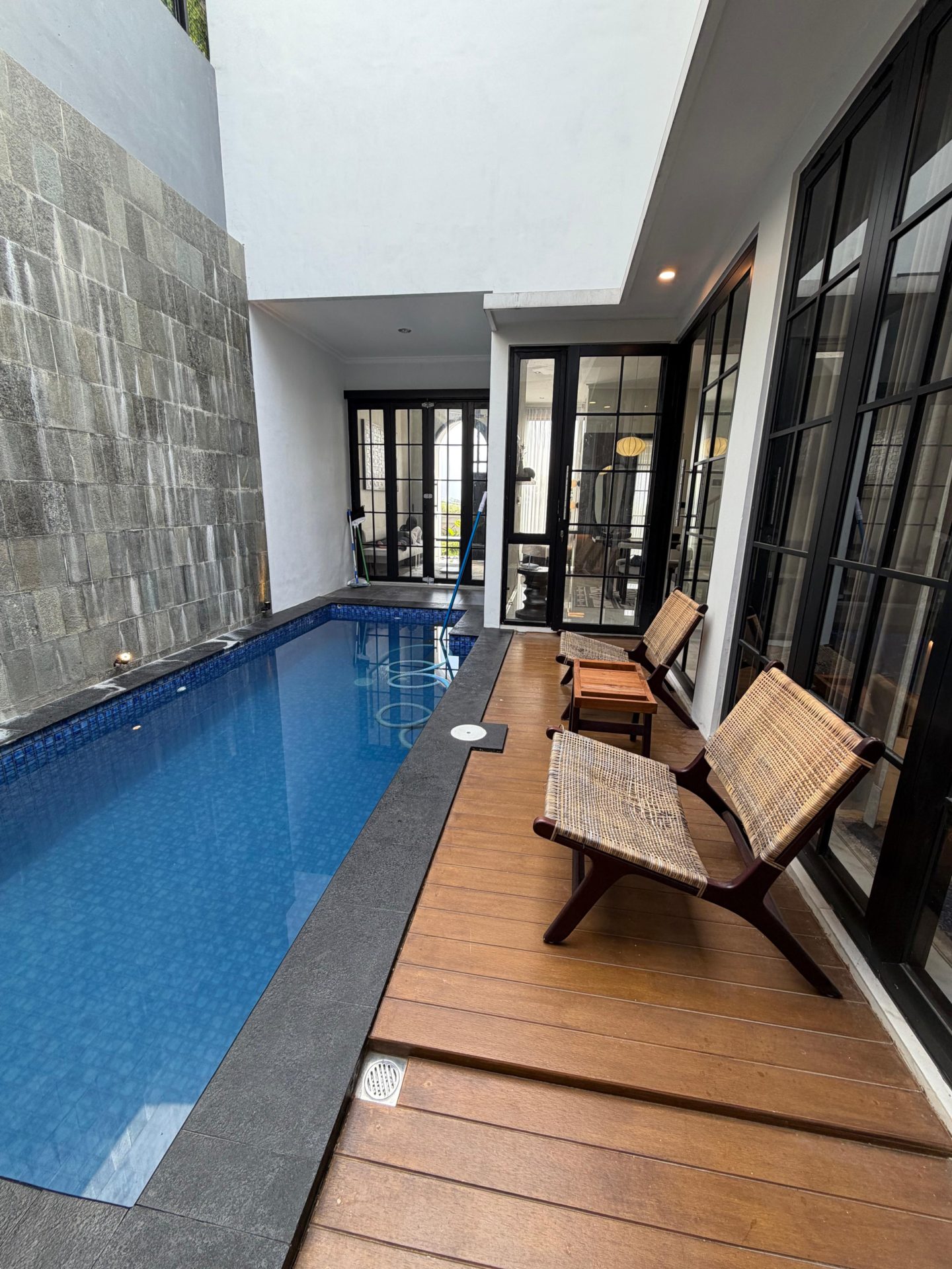 Villa Lashaka — Sewa Villa Private Pool Batu Malang